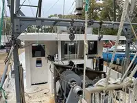 Nava de pescuit tip trauler de vânzare