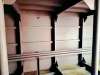 Ambarcațiune de debarcare, cu rezervoare de vânzare
