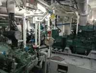 Nava de pescuit tip trauler de vânzare
