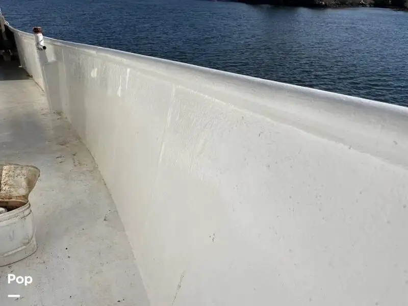 Nava de pescuit tip trauler de vânzare