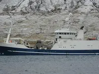 Nava de pescuit tip trauler de vânzare