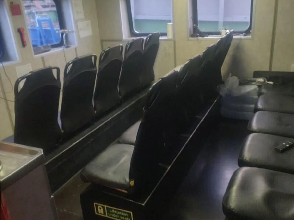 Navă de transport echipaj de vânzare