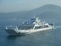 Navă cu feribotul de vânzare
