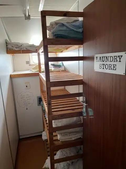 Barjă de cazare de vânzare