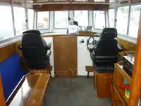 Nava de pescuit tip trauler de vânzare
