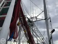 Nava de pescuit tip trauler de vânzare