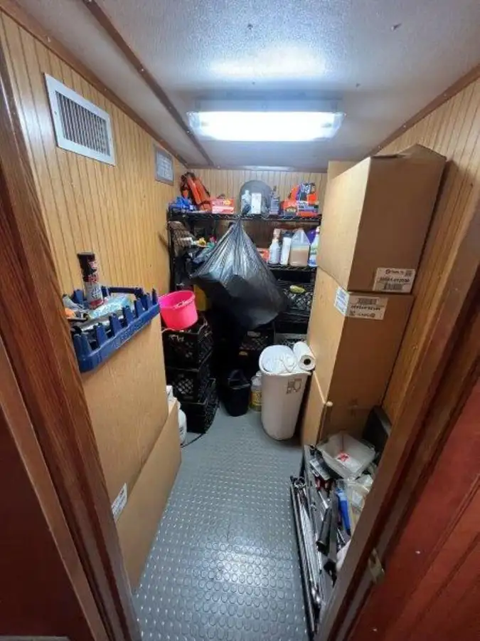Navă de transport echipaj de vânzare