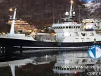 Nava de pescuit tip trauler de vânzare