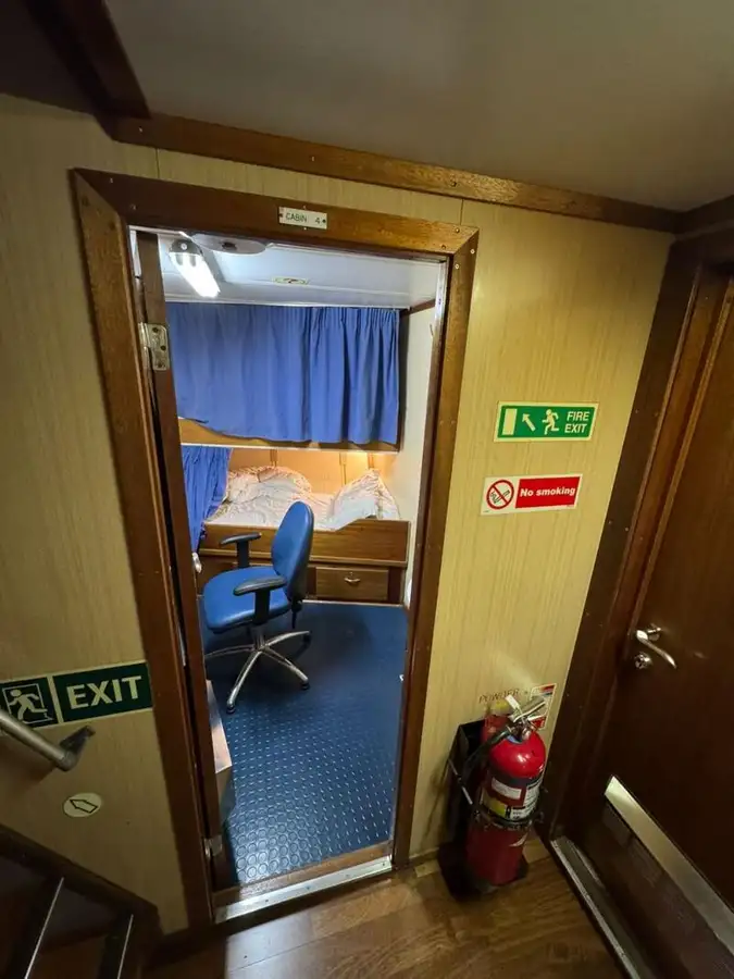Nava container de vânzare