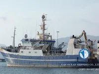 Nava de pescuit tip trauler de vânzare