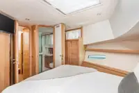 Nava de pescuit tip trauler de vânzare