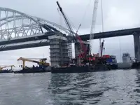 Nava cu macara de vânzare