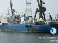 Nava de pescuit tip trauler de vânzare