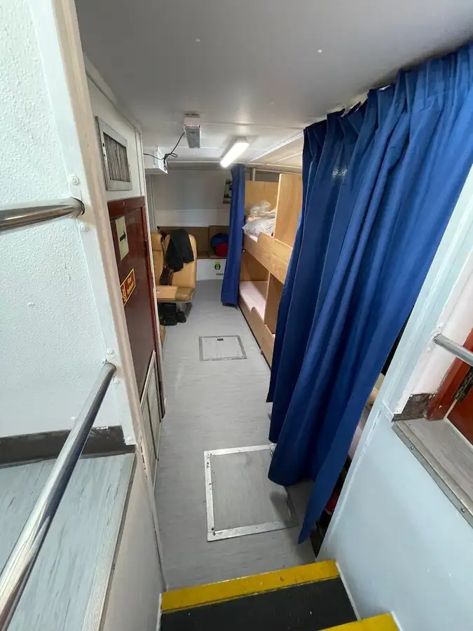 Nava container de vânzare