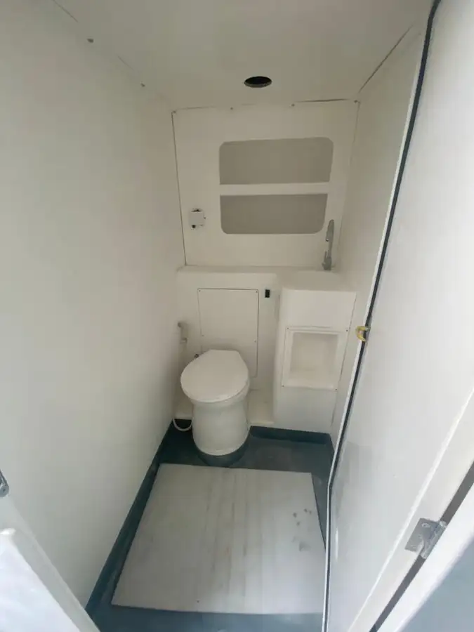Navă de transport echipaj de vânzare