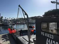Nava de pescuit tip trauler de vânzare