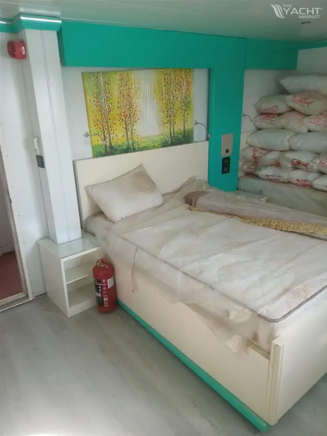 Navă de croazieră de vânzare
