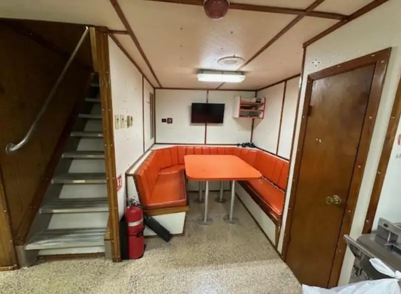 Navă de transport echipaj de vânzare