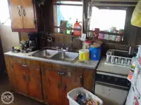 Nava de pescuit tip trauler de vânzare