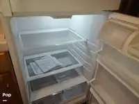 Nava de pescuit tip trauler de vânzare