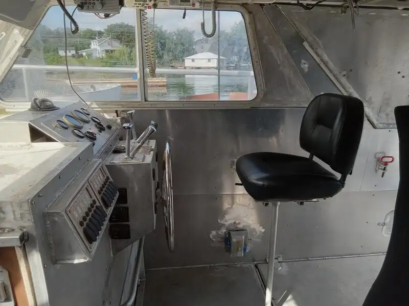 Navă de transport echipaj de vânzare