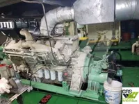 Ambarcațiune de debarcare, cu rezervoare de vânzare