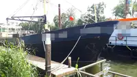 Nava de pescuit tip trauler de vânzare