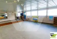 Ambarcațiune de debarcare, cu rezervoare de vânzare