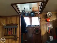 Nava de pescuit tip trauler de vânzare
