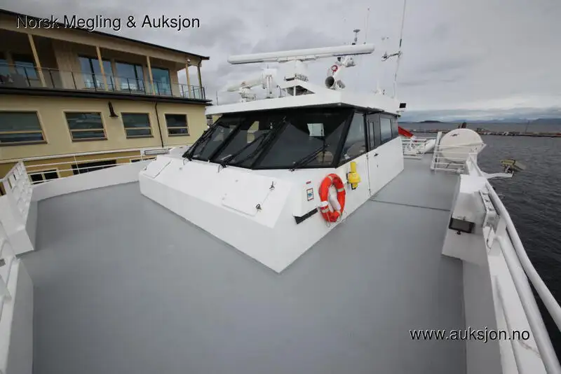 Catamaran de vânzare