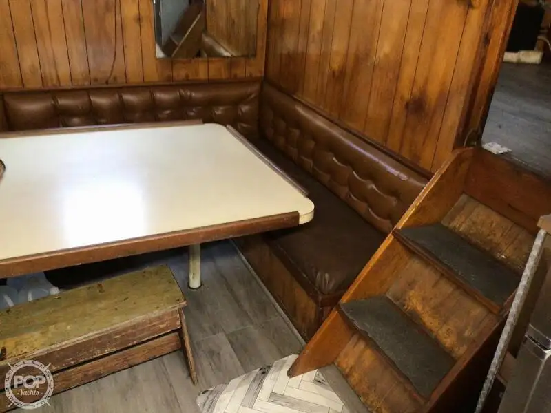 Nava de pescuit tip trauler de vânzare