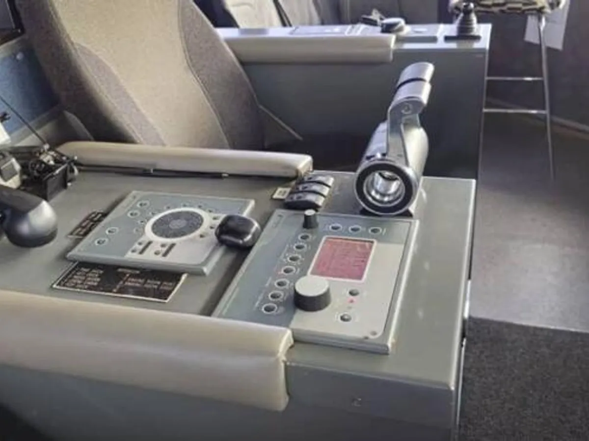 Navă de transport echipaj de vânzare