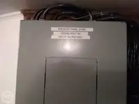 Șalupă de vânzare
