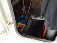 Nava de pescuit tip trauler de vânzare