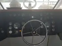Șalupă de vânzare