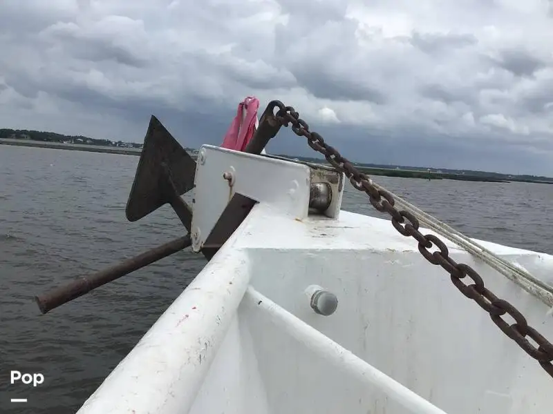 Nava de pescuit tip trauler de vânzare