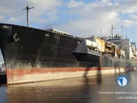 Nava de pescuit tip trauler de vânzare