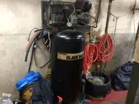 Nava de pescuit tip trauler de vânzare