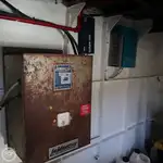 Ambarcațiune de debarcare, cu rezervoare de vânzare