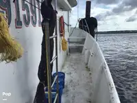 Nava de pescuit tip trauler de vânzare