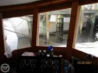 Nava de pescuit tip trauler de vânzare