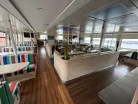 Navă de pasageri de vânzare