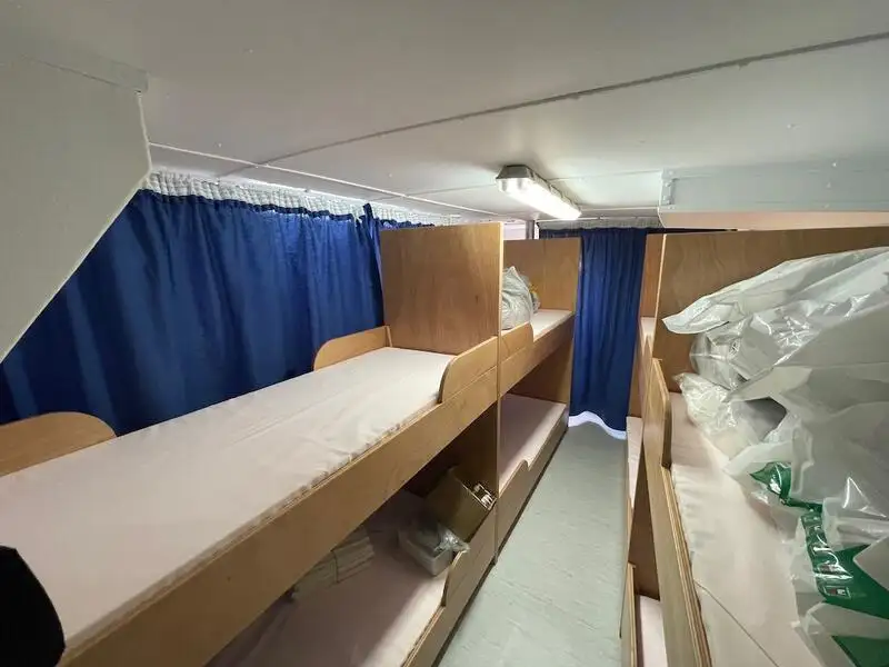 Nava container de vânzare