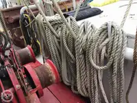Nava de pescuit tip trauler de vânzare
