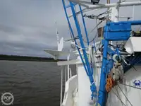 Nava de pescuit tip trauler de vânzare