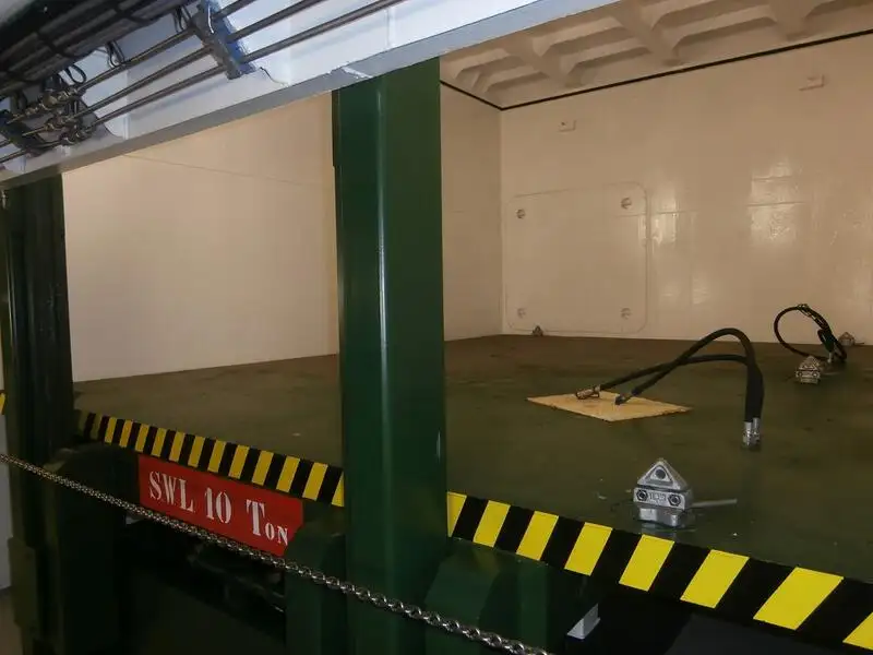 Nava container de vânzare