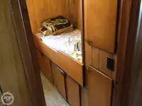 Nava de pescuit tip trauler de vânzare