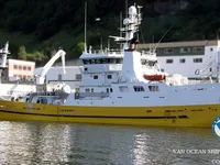 Nava de pescuit tip trauler de vânzare