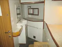 Nava de pescuit cu linii lungi de vânzare