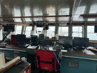 Nava de pescuit tip trauler de vânzare